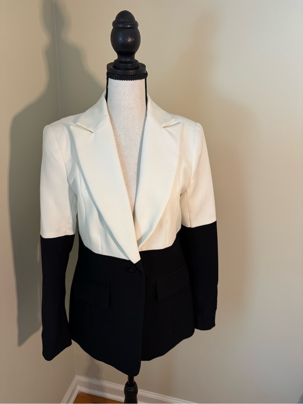 Trina Turk White and Black Colorblock Tailored Blazer